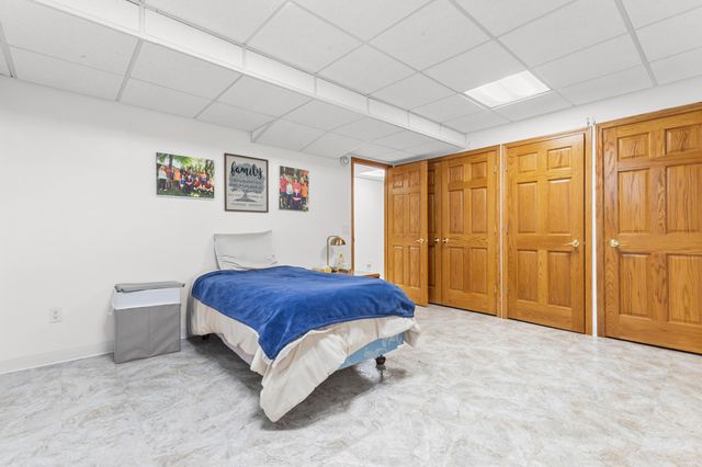 3212 33rd Avenue NE, Saint Anthony, MN 55418