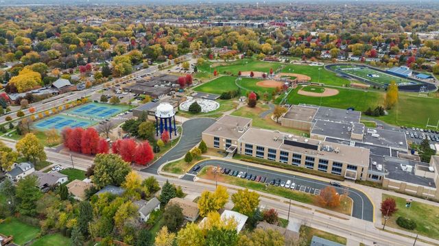 3212 33rd Avenue NE, Saint Anthony, MN 55418