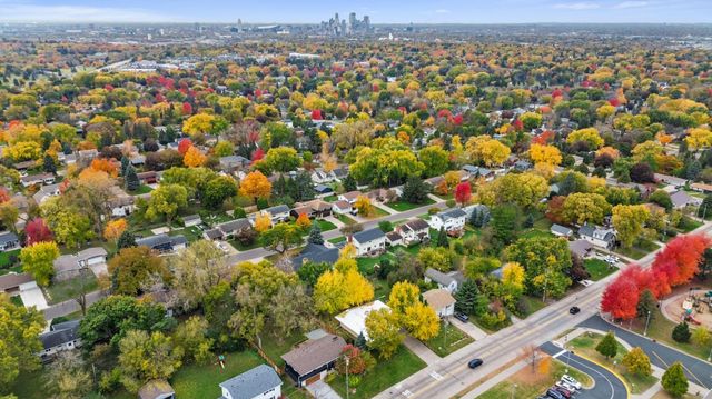 3212 33rd Avenue NE, Saint Anthony, MN 55418