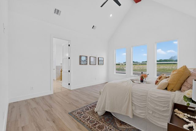176 County Road 4615, Wolfe City, TX 75496
