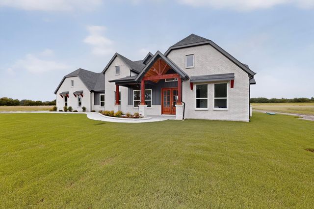 176 County Road 4615, Wolfe City, TX 75496