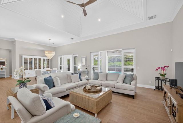 7748 SE Manhasset Place, Hobe Sound, FL 33455