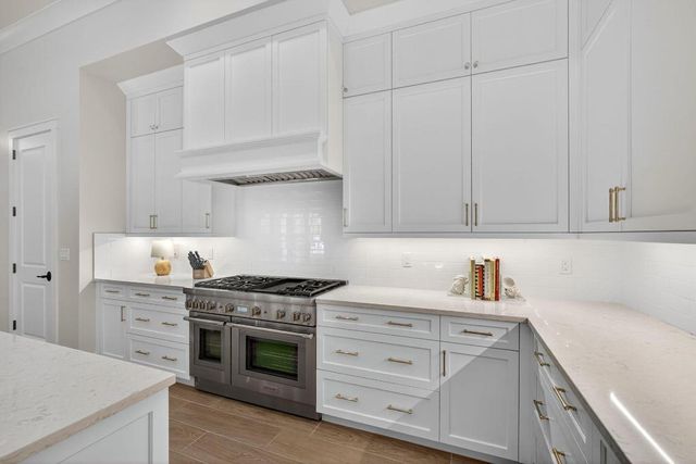 7748 SE Manhasset Place, Hobe Sound, FL 33455