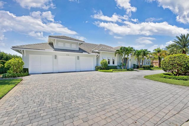 7748 SE Manhasset Place, Hobe Sound, FL 33455