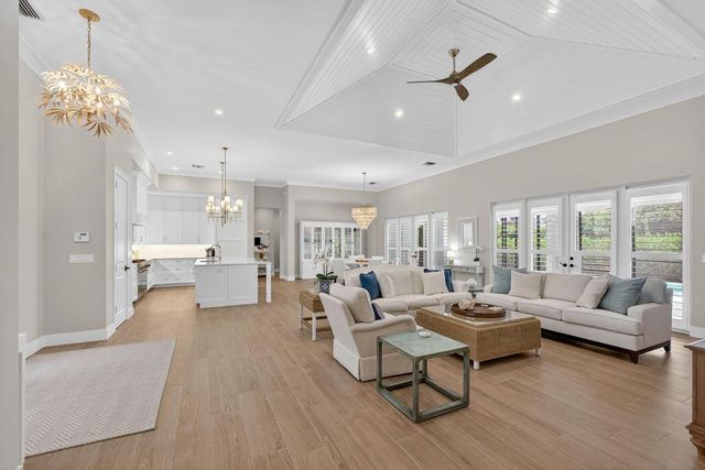 7748 SE Manhasset Place, Hobe Sound, FL 33455