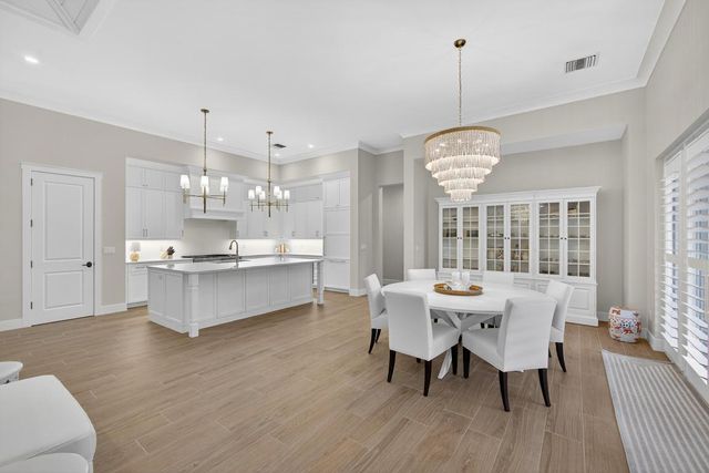 7748 SE Manhasset Place, Hobe Sound, FL 33455