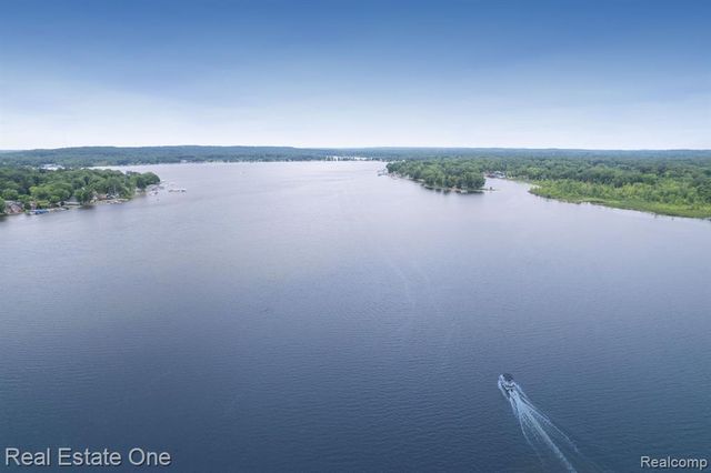 0 Glenroylet Drive, Hamburg, MI 48139