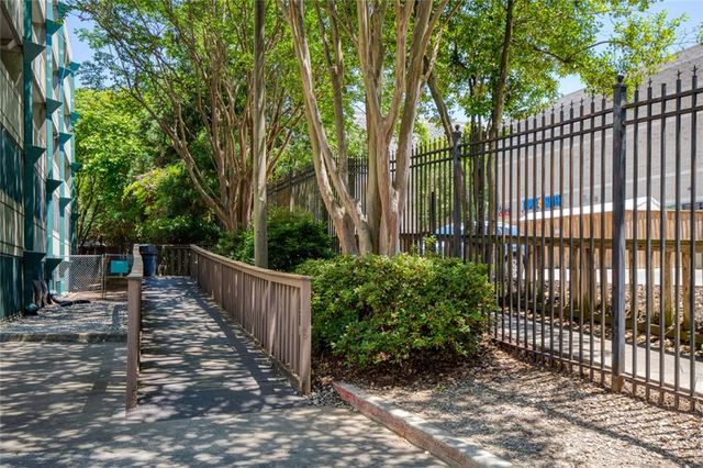 2870 Pharr Court South NW 2403, Atlanta, GA 30305