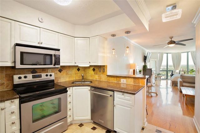 2870 Pharr Court South NW 2403, Atlanta, GA 30305