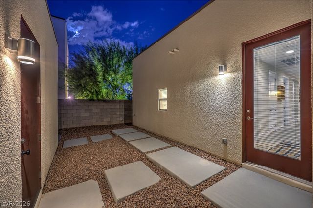 1327 South 8th Street, Las Vegas, NV 89104