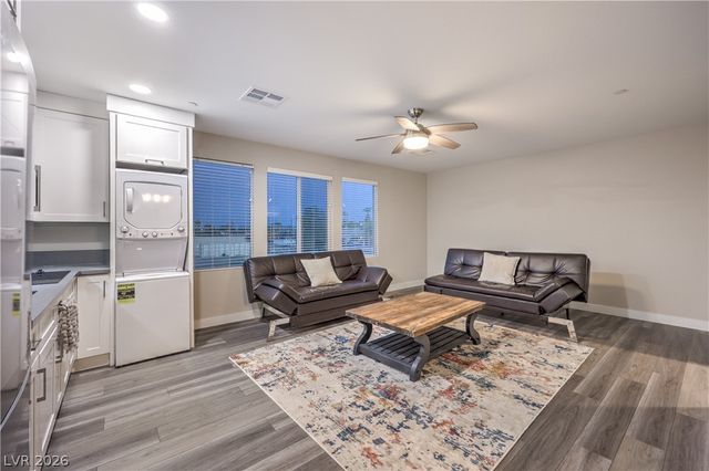 1327 South 8th Street, Las Vegas, NV 89104