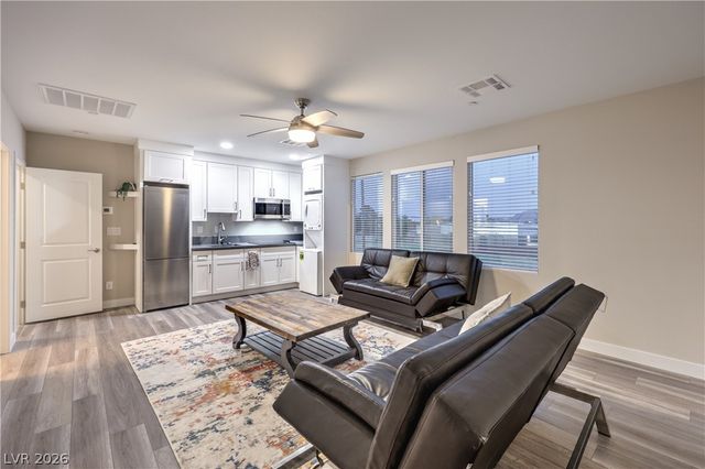 1327 South 8th Street, Las Vegas, NV 89104