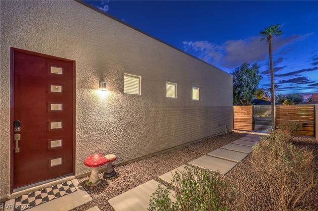 1327 South 8th Street, Las Vegas, NV 89104