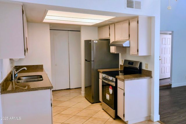 5936 E NANCE Street, Mesa, AZ 85215