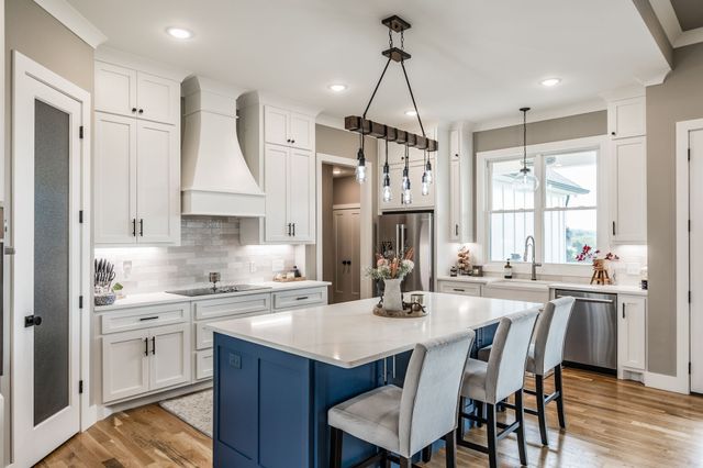 1031 Kennedy Ln, Cottontown, TN 37048