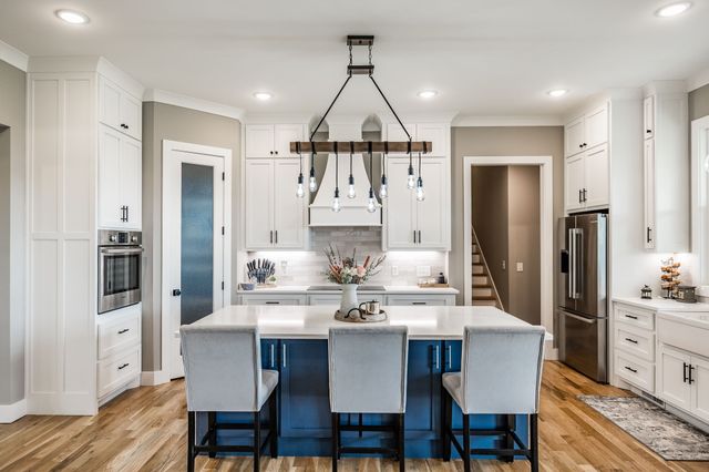 1031 Kennedy Ln, Cottontown, TN 37048