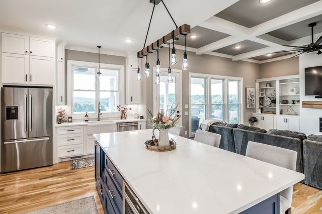 1031 Kennedy Ln, Cottontown, TN 37048