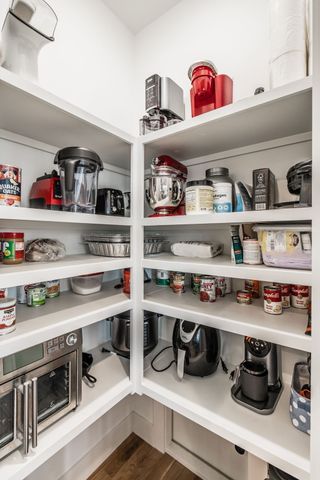 1031 Kennedy Ln, Cottontown, TN 37048