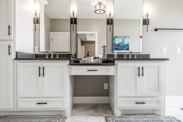 1031 Kennedy Ln, Cottontown, TN 37048