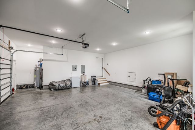 1031 Kennedy Ln, Cottontown, TN 37048