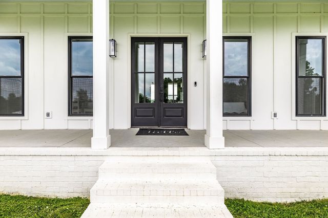 1031 Kennedy Ln, Cottontown, TN 37048