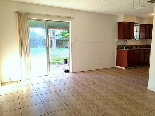 11523 Glenwolde, Houston, TX 77099