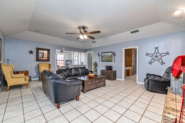 3405 Shadyhill Dr, San Angelo, TX 76904