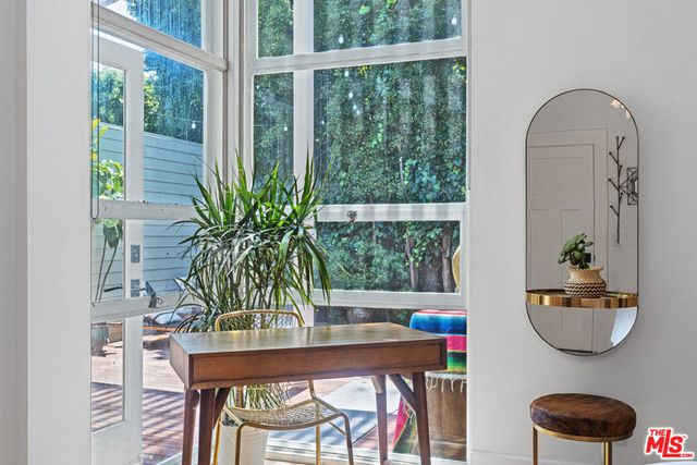 2802 2nd Street, Santa Monica, CA 90405