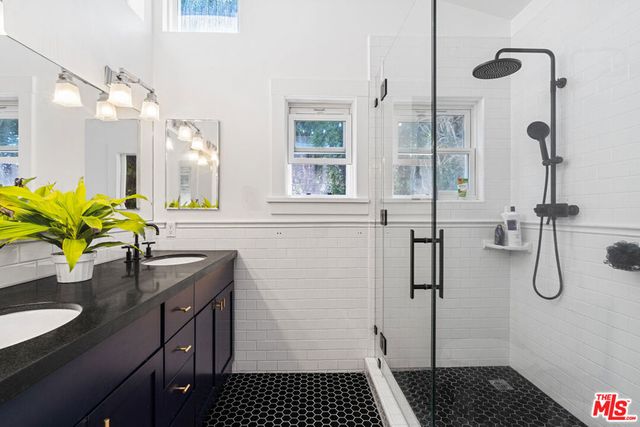 2802 2nd Street, Santa Monica, CA 90405
