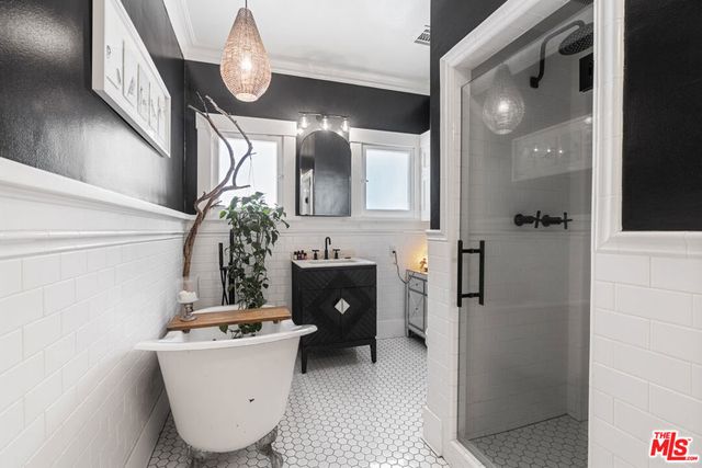 2802 2nd Street, Santa Monica, CA 90405