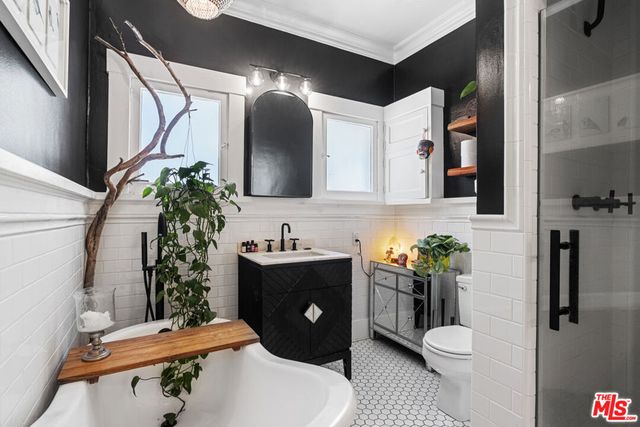 2802 2nd Street, Santa Monica, CA 90405