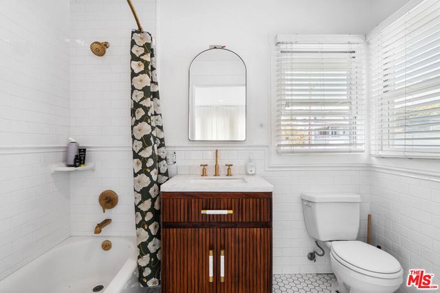 2802 2nd Street, Santa Monica, CA 90405