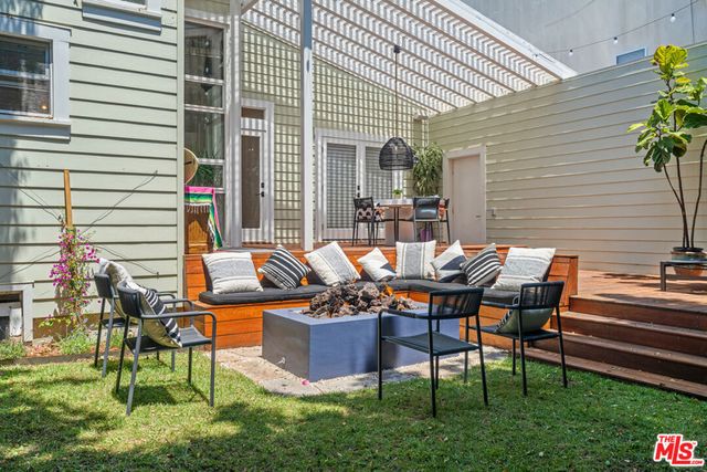 2802 2nd Street, Santa Monica, CA 90405