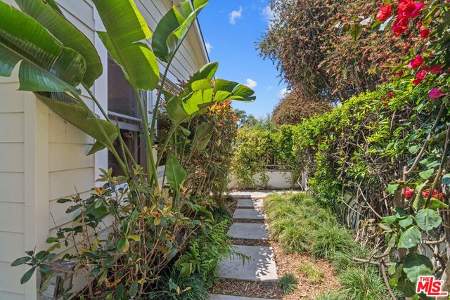 2802 2nd Street, Santa Monica, CA 90405