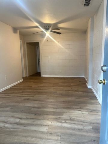 657 NE WALDO ROAD, Gainesville, FL 32641