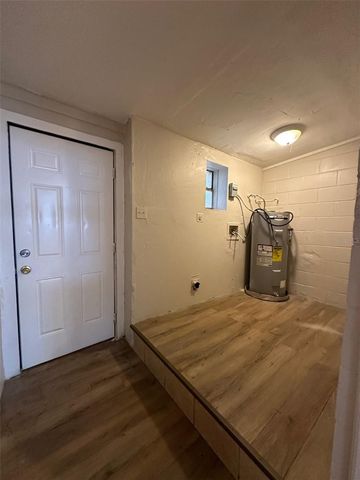 657 NE WALDO ROAD, Gainesville, FL 32641