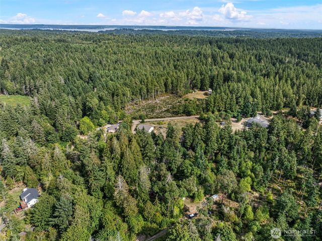 623 208th Avenue NW, Lakebay, WA 98349