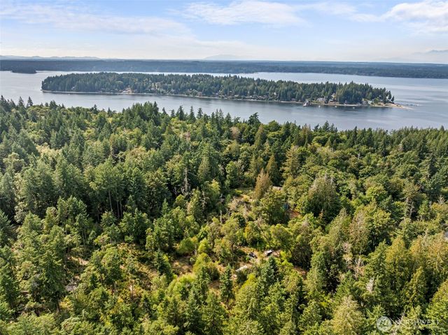 623 208th Avenue NW, Lakebay, WA 98349