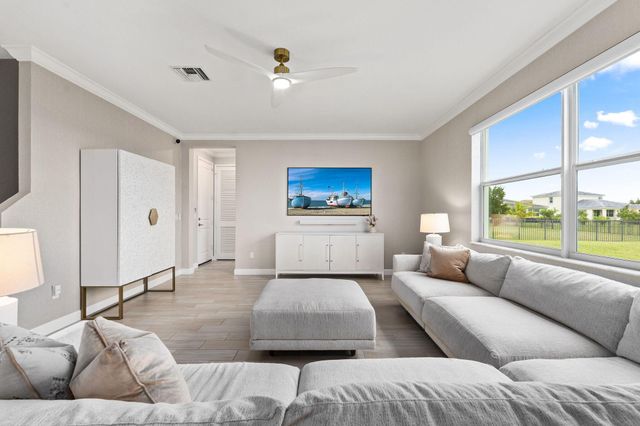 12434 NW Lynch Lane, Port St Lucie, FL 34987