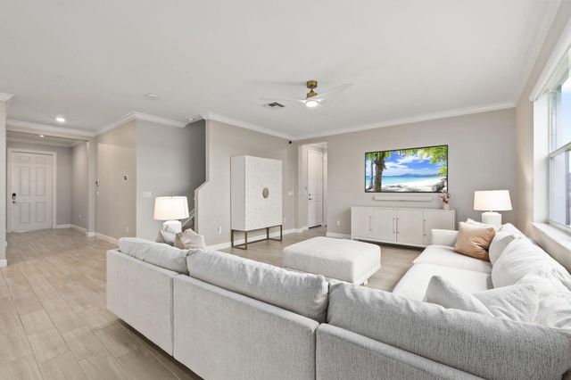 12434 NW Lynch Lane, Port St Lucie, FL 34987