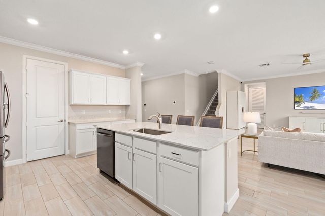 12434 NW Lynch Lane, Port St Lucie, FL 34987