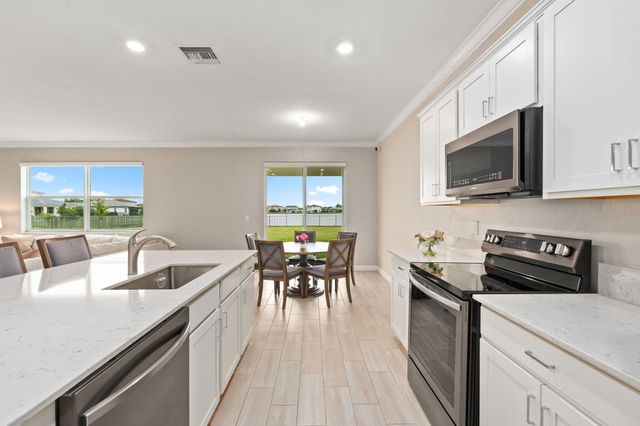 12434 NW Lynch Lane, Port St Lucie, FL 34987