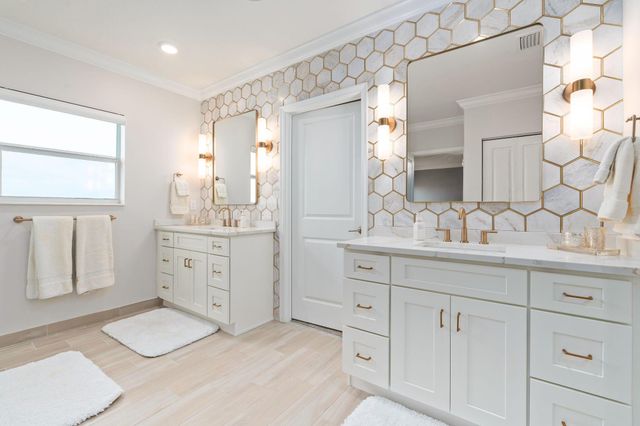 12434 NW Lynch Lane, Port St Lucie, FL 34987