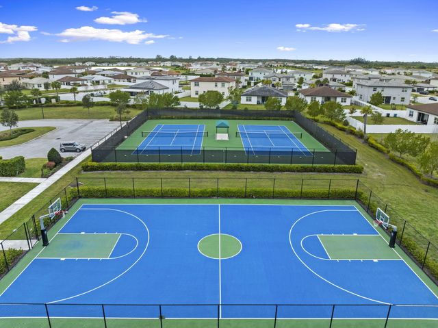 12434 NW Lynch Lane, Port St Lucie, FL 34987