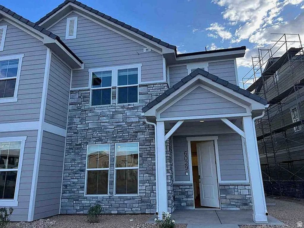 Image 1 of property listing at 6029 S CARNELIAN PKWY, St. George, UT 84790