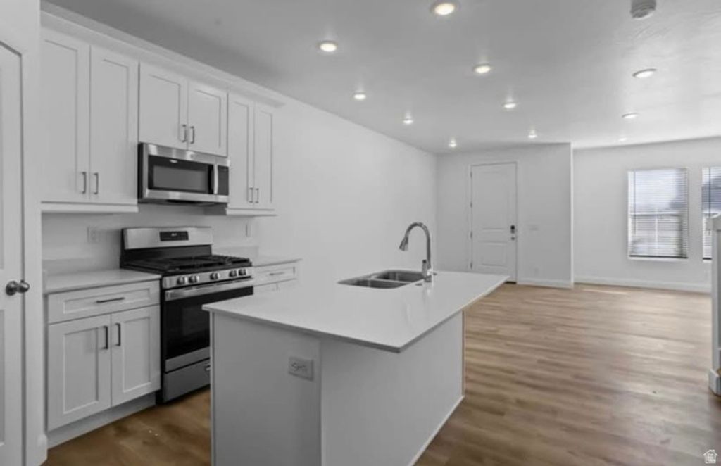 Image 31 of property listing at 6029 S CARNELIAN PKWY, St. George, UT 84790