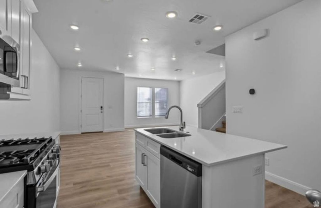 Image 32 of property listing at 6029 S CARNELIAN PKWY, St. George, UT 84790