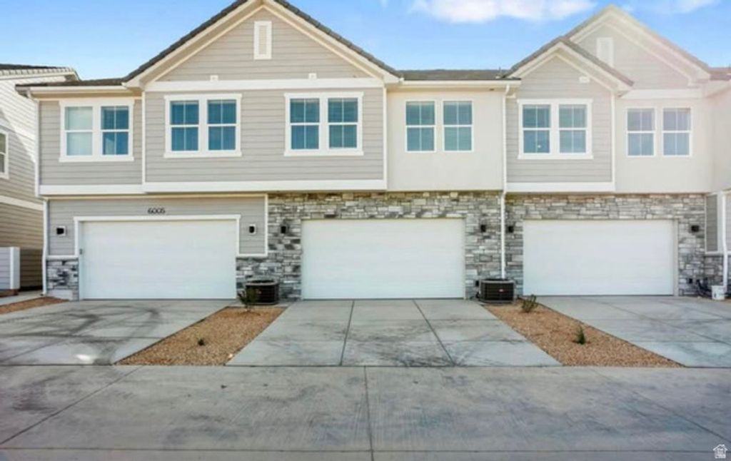Image 9 of property listing at 6029 S CARNELIAN PKWY, St. George, UT 84790