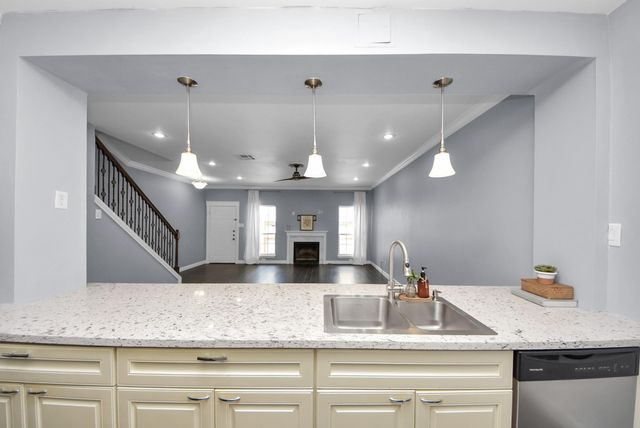 2908 Holly Hall Street 2908, Houston, TX 77054