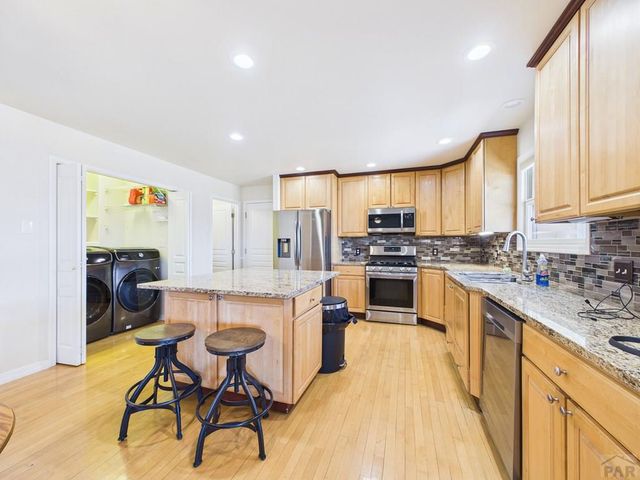 1079 Lynn Dr, Pueblo, CO 81006